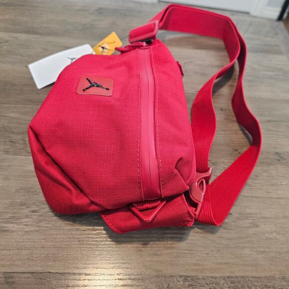 Nike Jordan Cordura Franchise Crossbody Bag Gym Red MA0901-R78 Purse Red Y2K - Picture 4 of 13